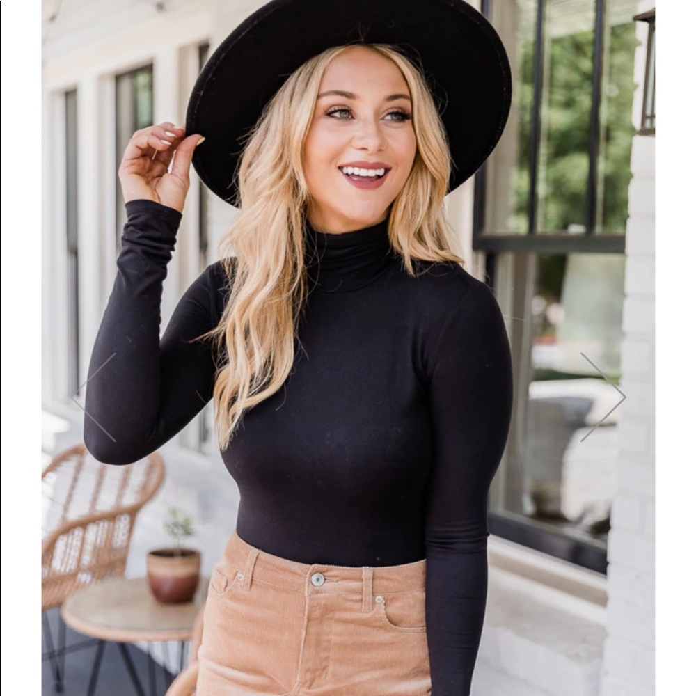 Pink Lily Women’s Black turtle neck long sleeved bodysuit